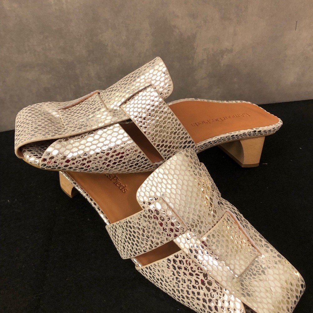 L’Amour Des Pieds Chic Silver Snake Print Mules